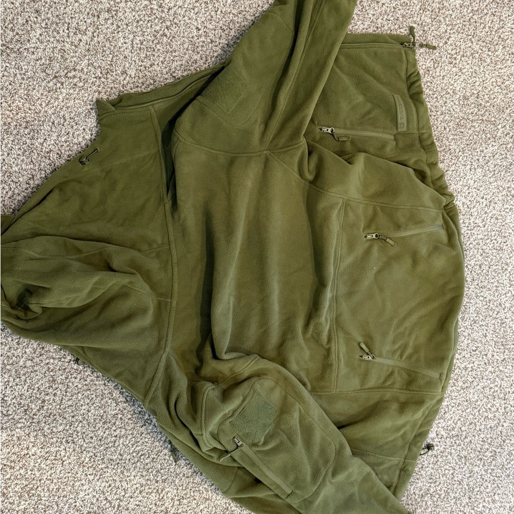 NWT Men's BAERSKIN Olive Green Fleece Jacket - Picture 4 of 4